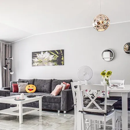 2 Bedroom Beautiful In בית נופש *