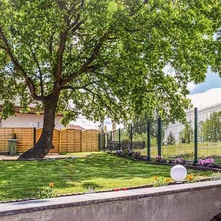 2 Bedroom Beautiful In * Nowe Warpno