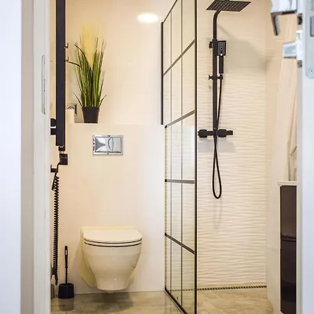 בית נופש 2 Bedroom Beautiful In *